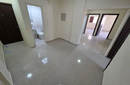 شقة - 3 غرف نوم - 2 حمامات للايجار في مساكن كورنيش عجمان - طريق كورنيش عجمان - عجمان