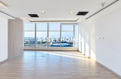 Office Space - Studio - 4 for rent in The Bay Gate - Business Bay - Dubai Office Space - Studio - 4 for rent in The Bay Gate - Business Bay - Dubai