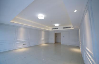 Apartment - 3 Bedrooms - 4 Bathrooms for sale in Gulfa Towers - Al Rashidiya 1 - Al Rashidiya - Ajman