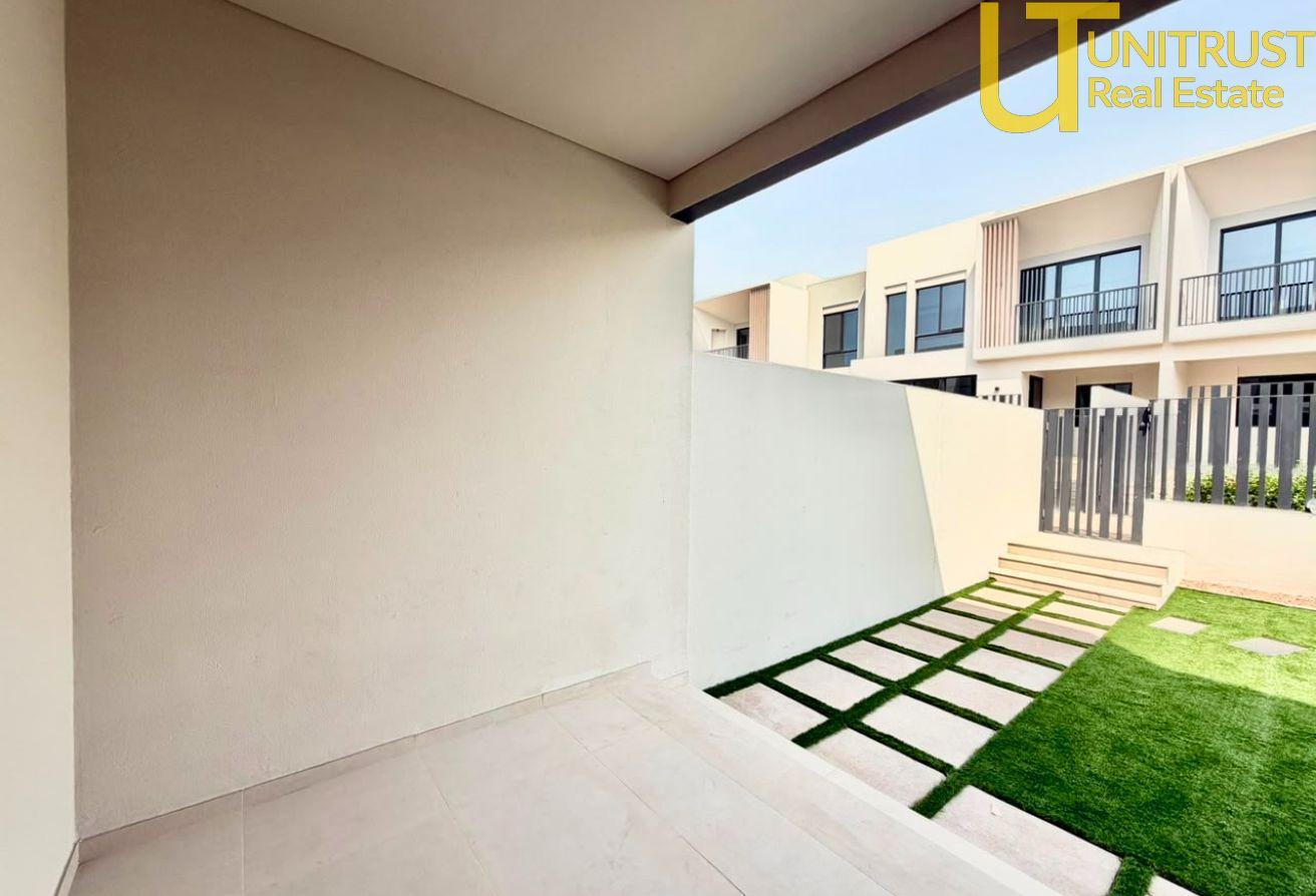 4BR+Maid | Vastu | Landscaped Garden photo 4