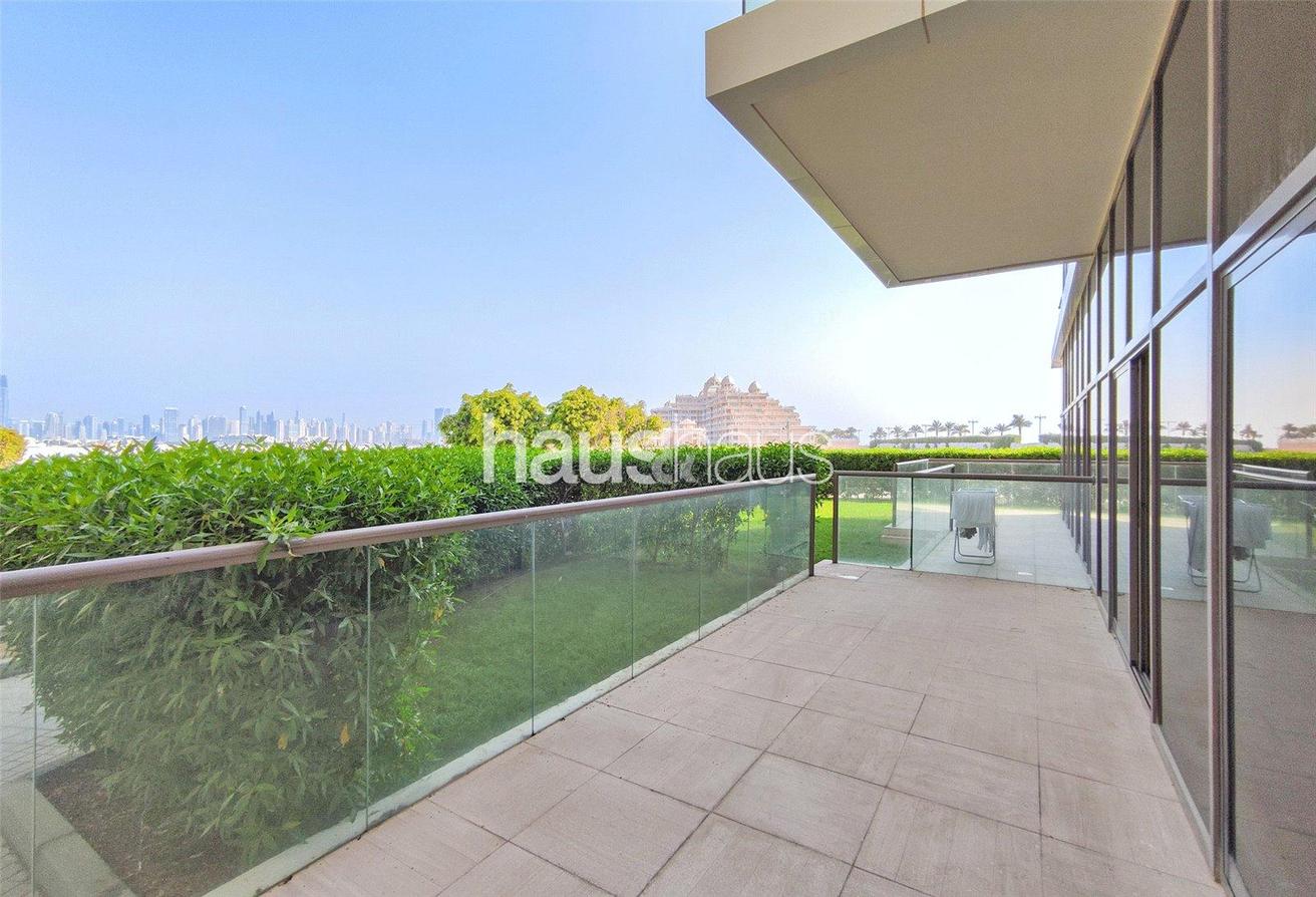Beachfront Living | Private Terrace | Skyline View photo 9