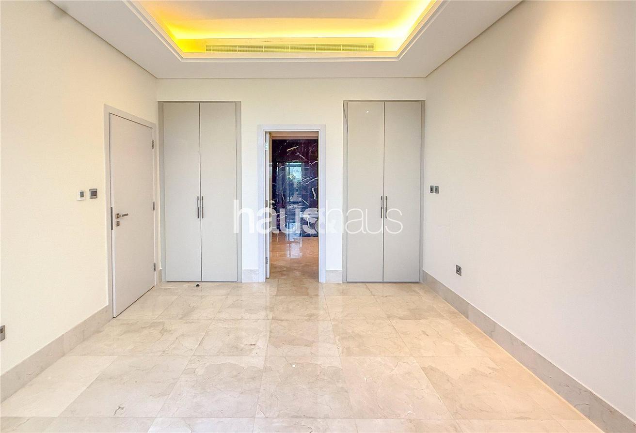 Beachfront Living | Private Terrace | Skyline View photo 4