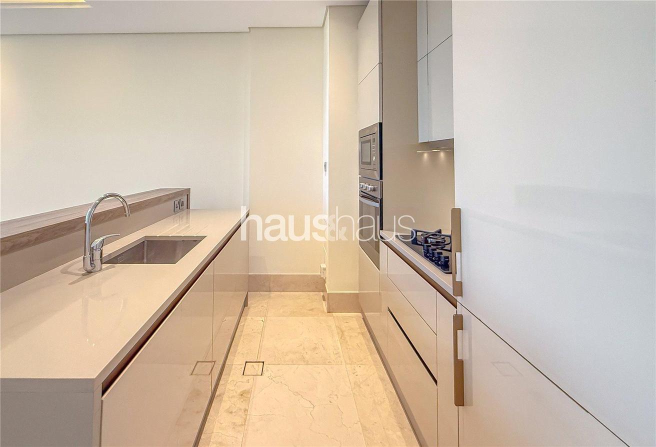 Beachfront Living | Private Terrace | Skyline View photo 5