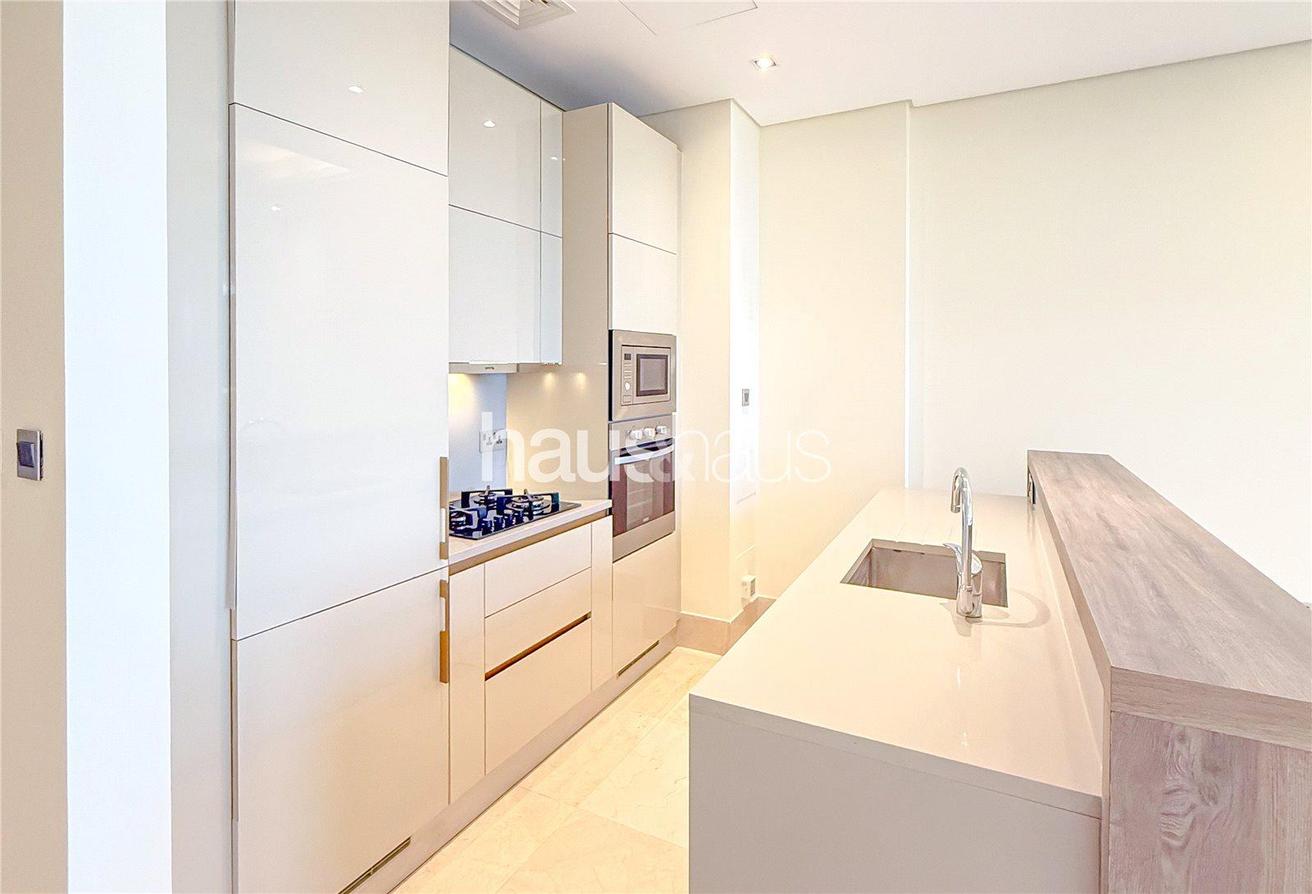 Beachfront Living | Private Terrace | Skyline View photo 6