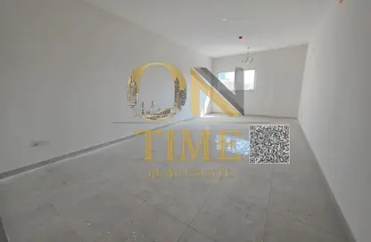 شقة - 2 غرف نوم - 3 حمامات للايجار في برج الكورنيش - الرميلة - عجمان