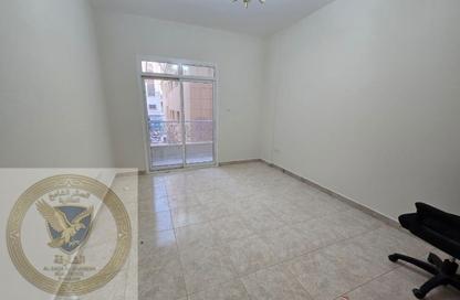 Apartment - 1 Bedroom - 2 Bathrooms for rent in Al Qulaya'ah - Al Sharq - Sharjah