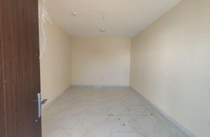 Labor Camp - Studio - 7+ Bathrooms for rent in Al Sajaa Industrial - Al Sajaa - Sharjah