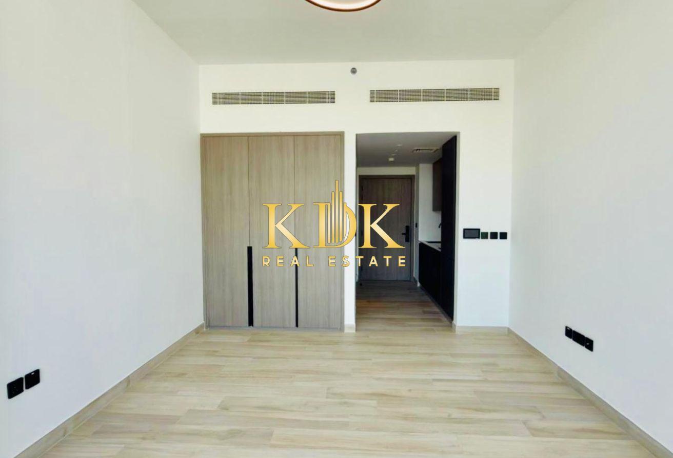 Modern Studio | Unfurnished | Prime Location photo 8