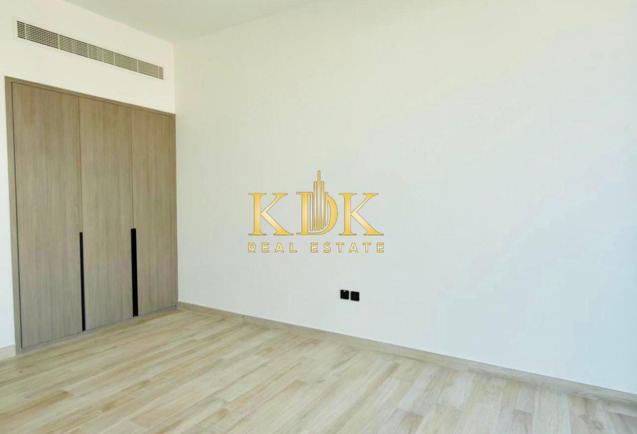 Modern Studio | Unfurnished | Prime Location photo 5