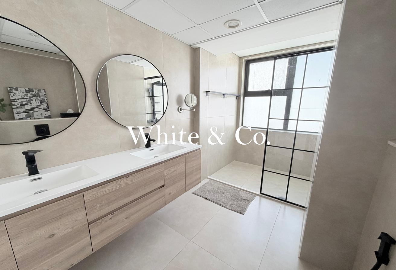 V3 Partly Furnished 6Bed| Next to mall photo 17