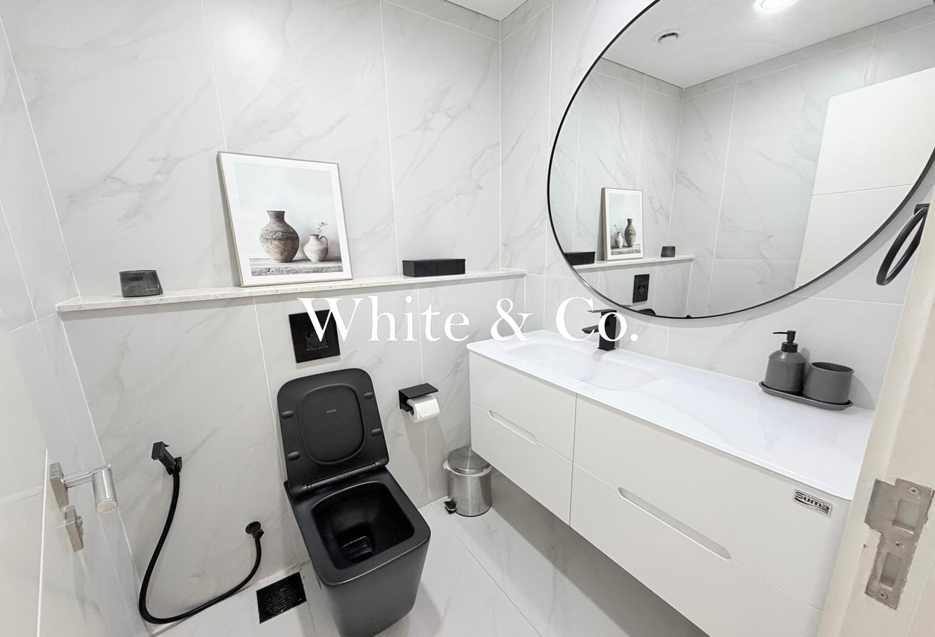 V3 Partly Furnished 6Bed| Next to mall photo 26