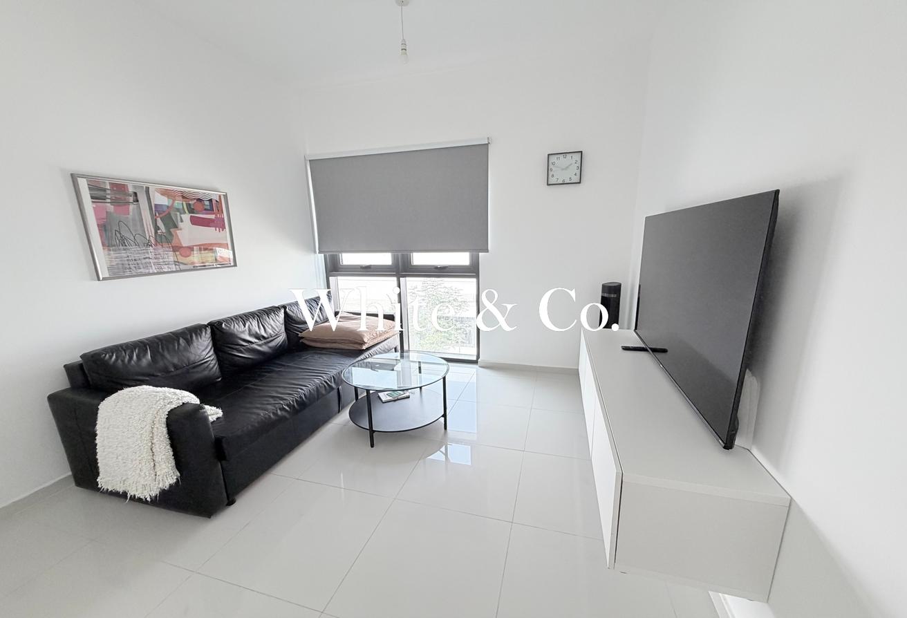 V3 Partly Furnished 6Bed| Next to mall photo 18