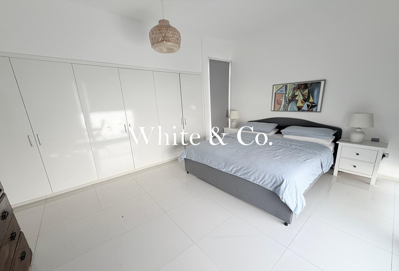 V3 Partly Furnished 6Bed| Next to mall photo 15