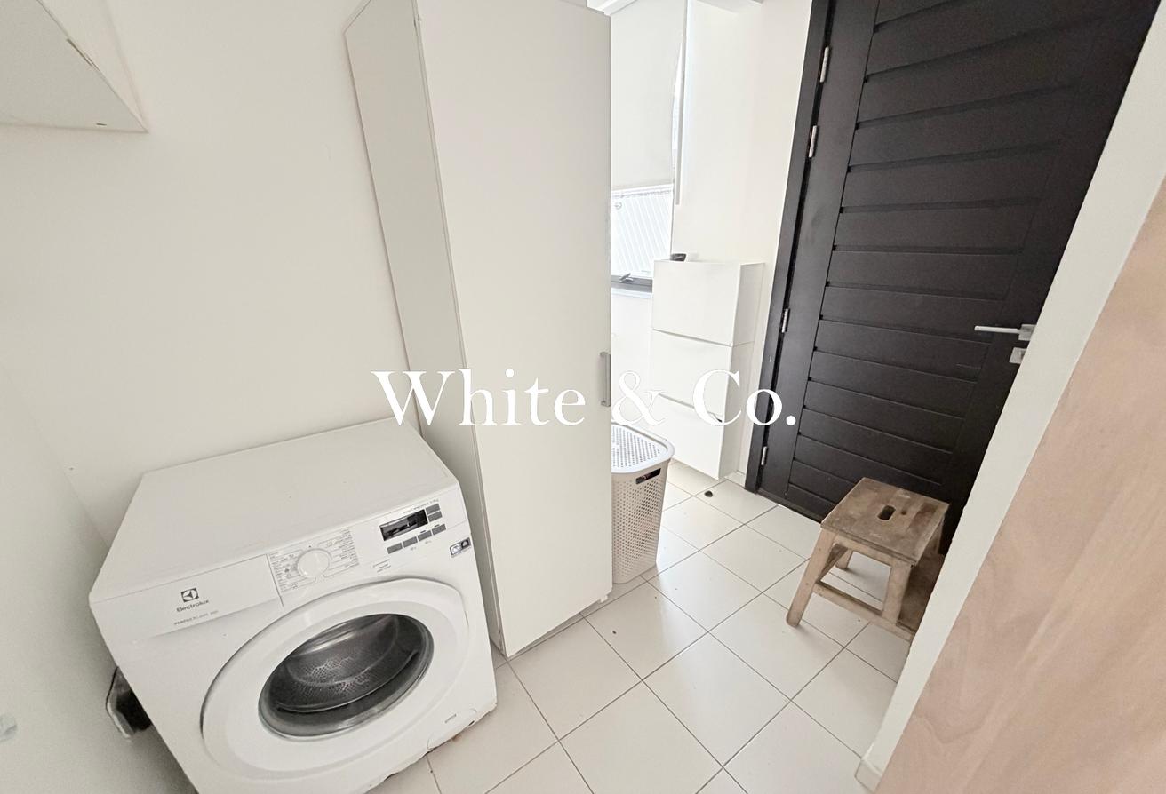 V3 Partly Furnished 6Bed| Next to mall photo 24