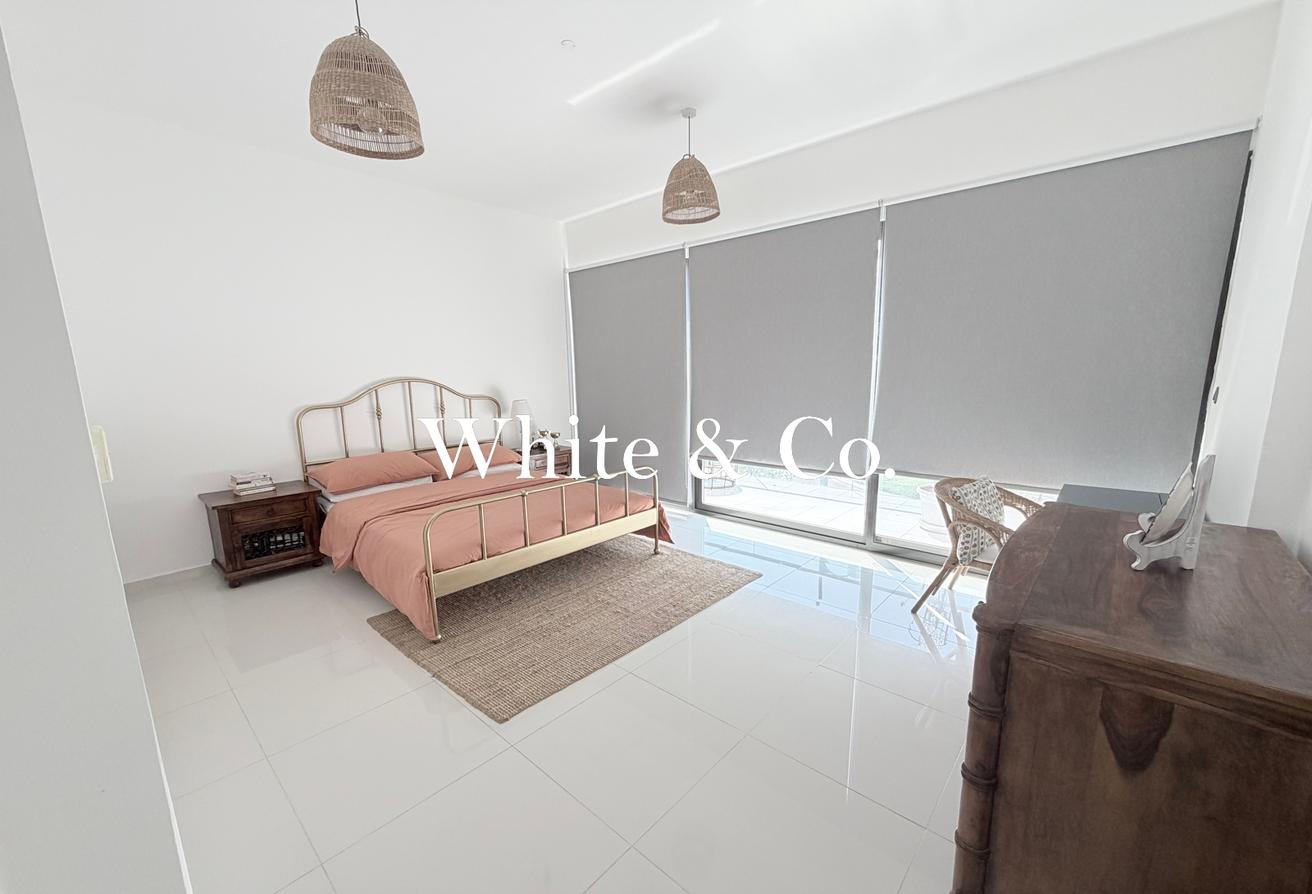V3 Partly Furnished 6Bed| Next to mall photo 21