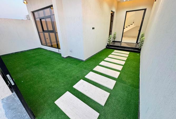 143732427 - Property Image 3