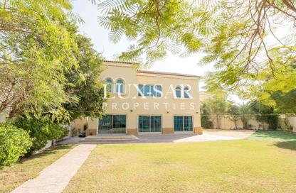 Villa - 4 Bedrooms - 5 Bathrooms for rent in District 8 - Jumeirah Park - Dubai