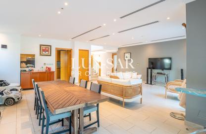 Villa - 4 Bedrooms - 5 Bathrooms for rent in District 8 - Jumeirah Park - Dubai