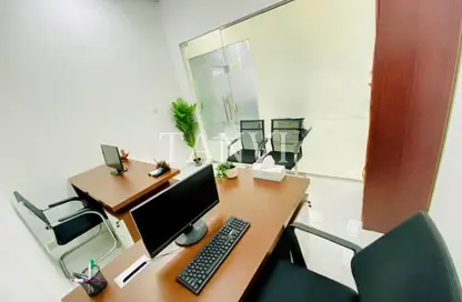 مكتب - غرفة نوم - 1 حمام للايجار في ريد اڤينيو - منطقة القرهود - دبي