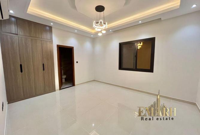 113742702 - Property Image 3