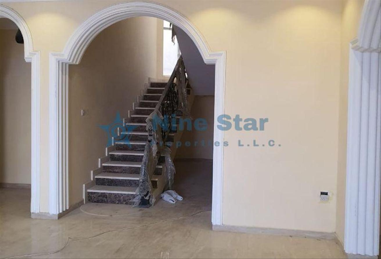 BRAND NEW / READY TO MOVE photo 8