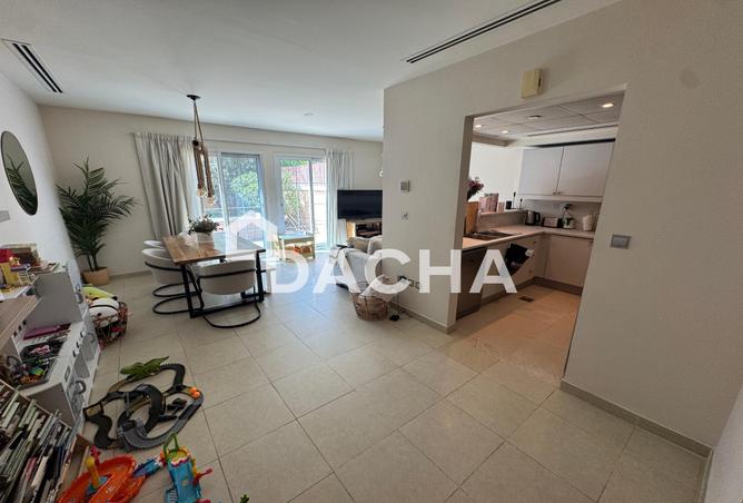 98707593 - Property Image 3