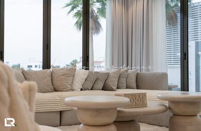 Villa - 6 Bedrooms - 7 Bathrooms for rent in Garden Homes Frond M - Garden Homes - Palm Jumeirah - Dubai