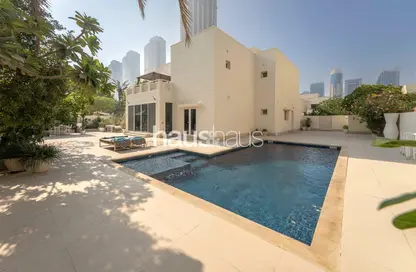 Villa - 4 Bedrooms - 5 Bathrooms for sale in Meadows 2 - Meadows - Dubai