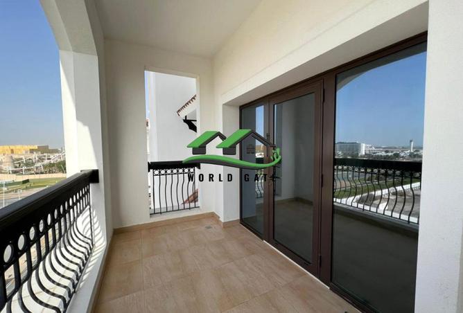 Spacious 1BR Street View Prime Location