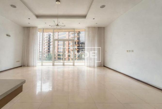 77372557 - Property Image 3