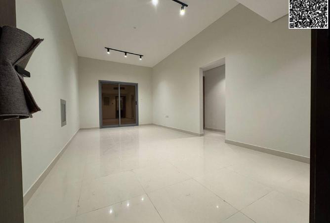 77810688 - Property Image 2