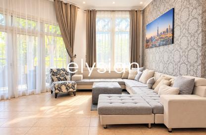 Apartment - 3 - 4 for rent in Al Nabat - Shoreline Apartments - Palm Jumeirah - Dubai