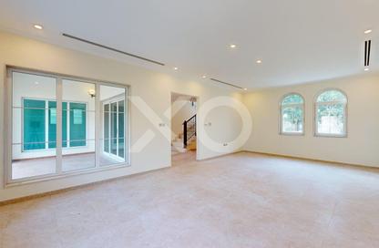 Villa - 3 - 3 for sale in District 5 - Jumeirah Park - Dubai