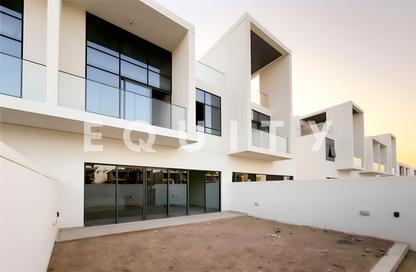 Villa - 4 - 5 for sale in Opal Gardens - District 11 - Mohammed Bin Rashid City - Dubai