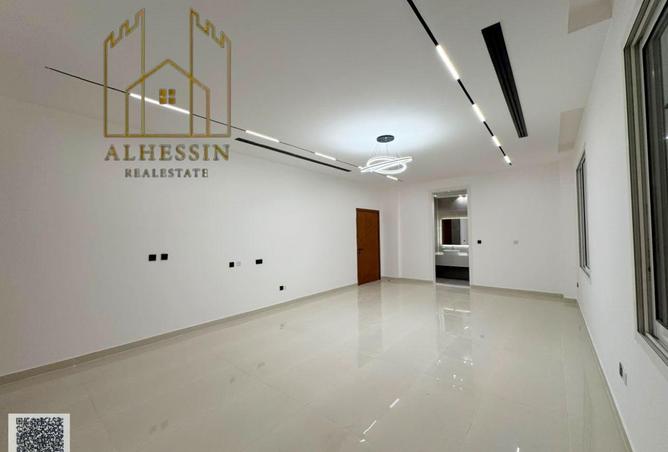 136112596 - Property Image 3