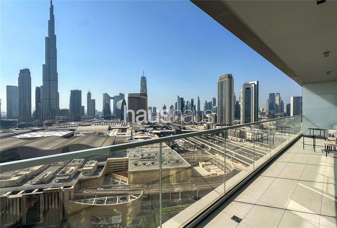 Panoramic Views | 5-Star Services | Prime Downtown photo 2