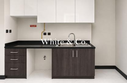 Apartment - Studio - 1 Bathroom for rent in Rukan Tower B - Rukan Tower - Rukan - Dubai Apartment - Studio - 1 Bathroom for rent in Rukan Tower B - Rukan Tower - Rukan - Dubai