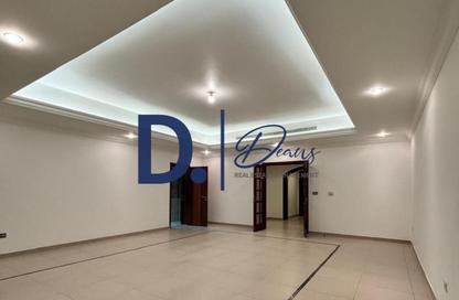 Apartment - 3 - 4 for rent in Al Aryam Tower - Tourist Club Area - Abu Dhabi Apartment - 3 - 4 for rent in Al Aryam Tower - Tourist Club Area - Abu Dhabi