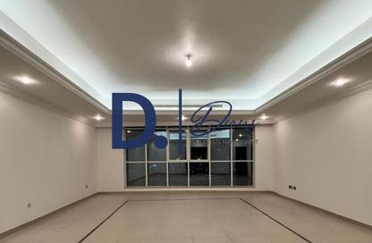 Apartment - 3 - 4 for rent in Al Aryam Tower - Tourist Club Area - Abu Dhabi