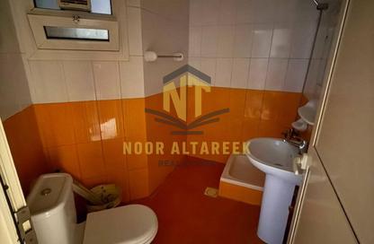 Apartment - 1 Bedroom - 2 Bathrooms for rent in Al Naba'ah 8 Building - Al Naba'ah - Al Sharq - Sharjah
