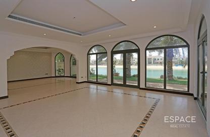Villa - 4 Bedrooms - 5 Bathrooms for sale in Garden Homes Frond O - Garden Homes - Palm Jumeirah - Dubai