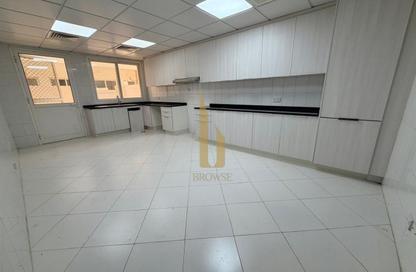 Villa - 4 Bedrooms - 4 Bathrooms for rent in Jumeirah 1 Villas - Jumeirah 1 - Jumeirah - Dubai