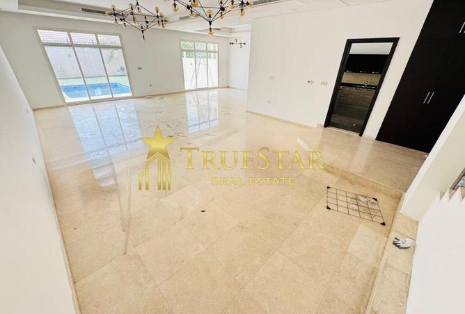 58202545 - Property Image 2