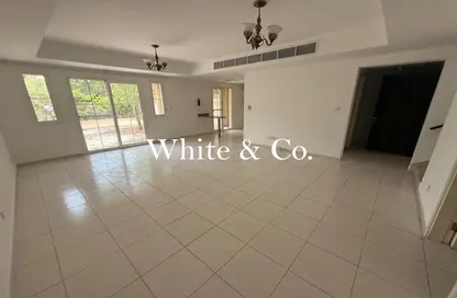 فيلا - 3 غرف نوم - 3 حمامات للايجار في الينابيع 11 - الينابيع - دبي فيلا - 3 غرف نوم - 3 حمامات للايجار في الينابيع 11 - الينابيع - دبي