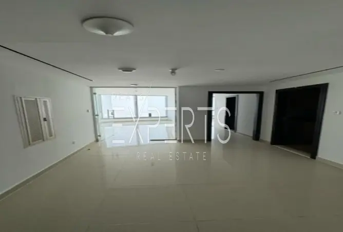 156142832 - Property Image 2