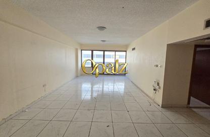 Apartment - 2 Bedrooms - 2 Bathrooms for rent in Silver Sands 1 - Al Mankhool - Bur Dubai - Dubai
