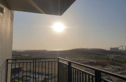 Apartment - 3 - 3 for rent in Waters Edge - Yas Island - Abu Dhabi