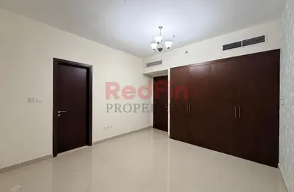 شقة - 2 غرف نوم - 3 حمامات للايجار في مجمع روكسانا السكني - دي - روكسانا ريزيدنس - الضاحية 12 - قرية جميرا الدائرية - دبي