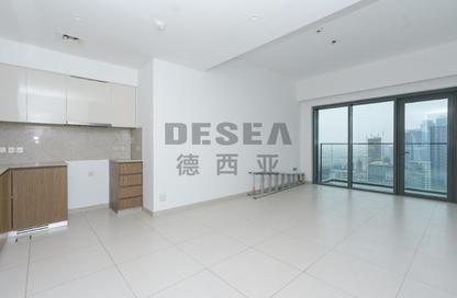 Apartment - 2 Bedrooms - 2 Bathrooms for rent in Burj Royale - Downtown Dubai - Dubai