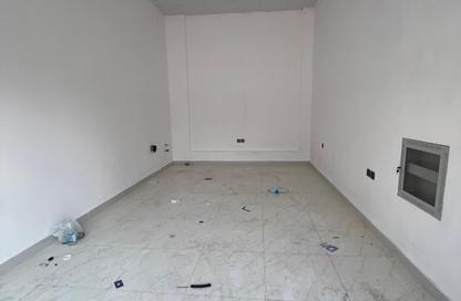 Shop - Studio for rent in Al Nakheel - Ajman Downtown - Ajman